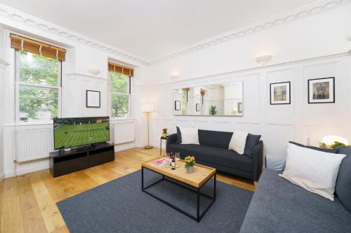 2 Bedr, 3 Beds, 1 Bath Thames, Trafalgar SQ, Londýn (fotografie 7)