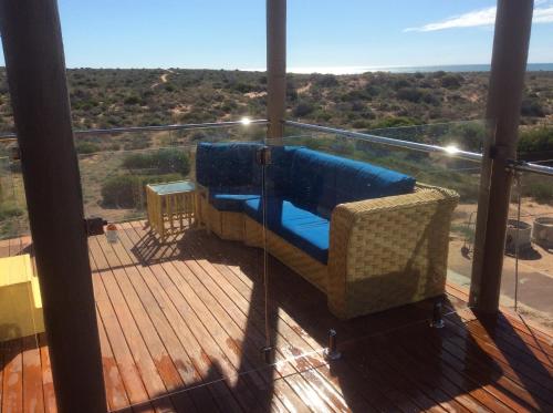 ทัศนียภาพ, ออน เดอะ เดก แอต ชาร์ก เบย์ (On the Deck @ Shark Bay) in เดนแฮม