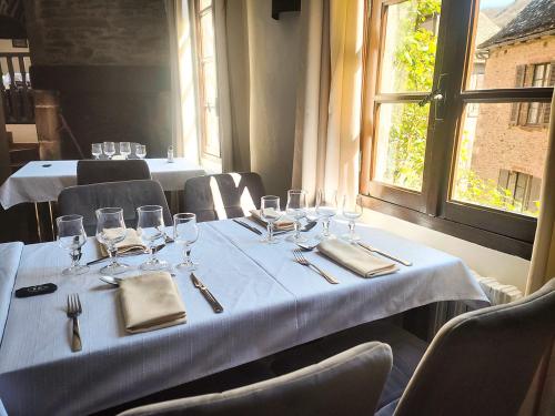Auberge Saint Jacques – Conques, NY