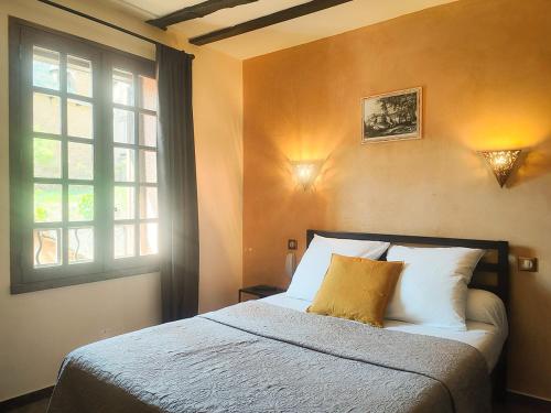Auberge Saint Jacques – Conques, NY
