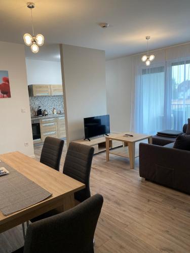 Paskom Apartmanház (Paskom Apartmanhaz) in Székesféhervár Városközpont