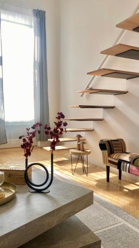 Brand New sunny apartment on Andrássy street, Budapest (photo 8)