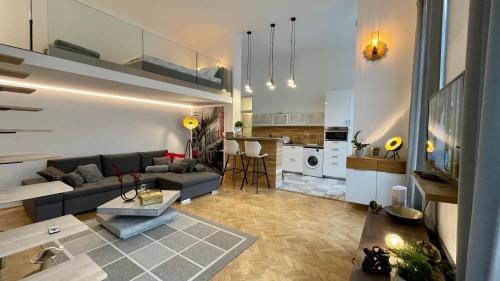 Brand New sunny apartment on Andrássy street, Budapest (photo 7)