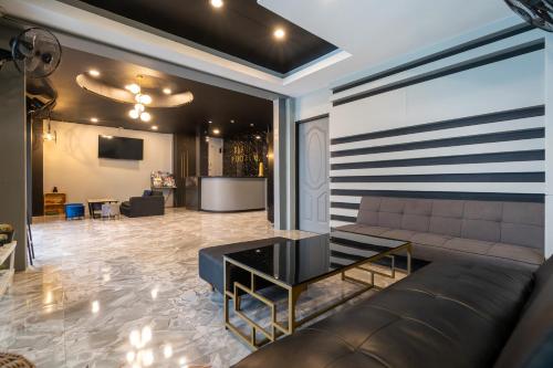 Black Pantera Hostel in Phuket