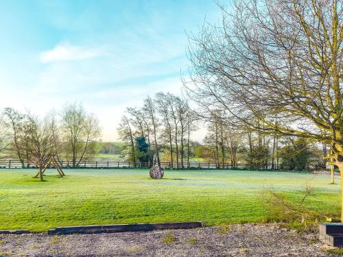 周邊環境, Bective Mill Glamping & Camping in 特里姆