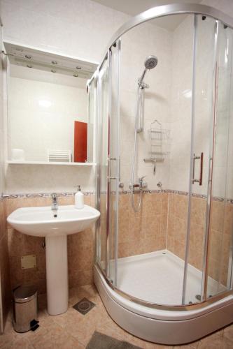 Bonus Apartments 2