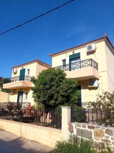 Viesnīcas āriene, Balcony With A View - In The Heart Of The Village in Tavari