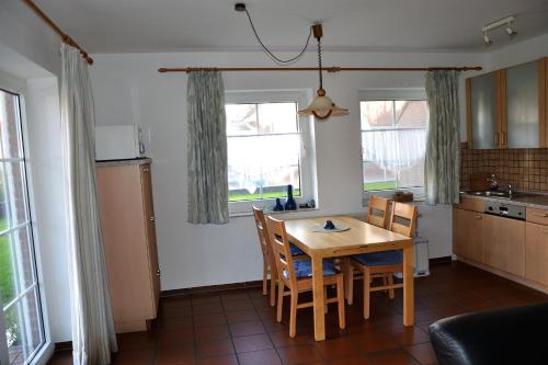 *Schmitz - Ferienwohnungen, Greetsiel (foto 3)