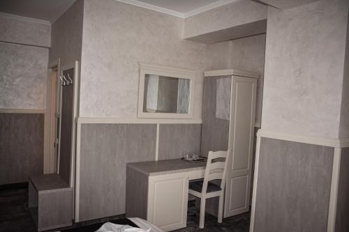 Golden Rose Residence - image 4