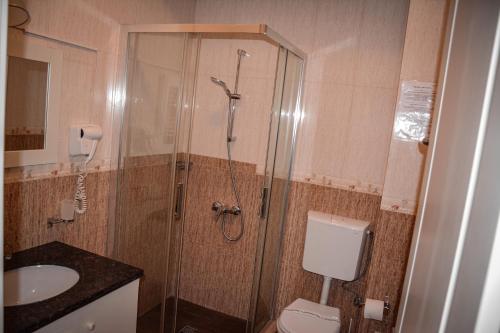 Golden Rose Residence - image 5