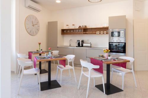 Le Angioine Rooms in 比維里羅港