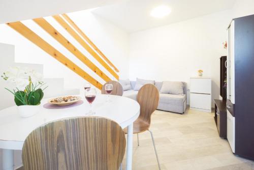 Kob Orog good location with sea views and modern decor 3