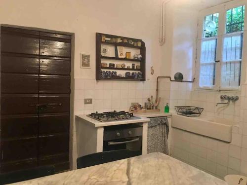 Kitchen, Lucio Fontana's experience in Comabbio
