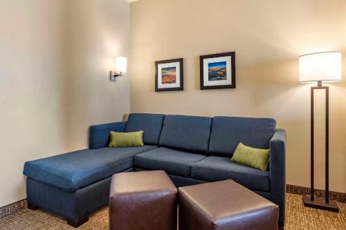 Comfort Inn & Suites