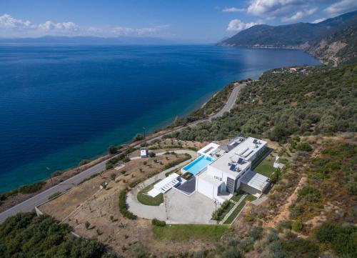Super Luxurious Villa - 600m² - Up to 22 people