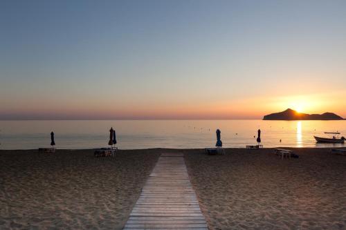 Zen Stone House - image 11