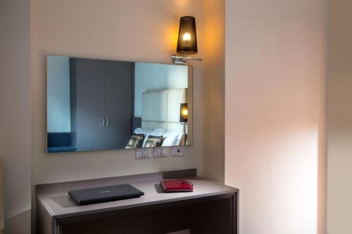 Hearth Hotel - image 14
