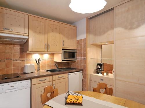 Appartement rénové 2 pièces skis aux pieds avec balcon - FR-1-181-2050 (Appartement renove 2 pieces skis aux pieds avec balcon - FR-1-181-2050) in Ла План