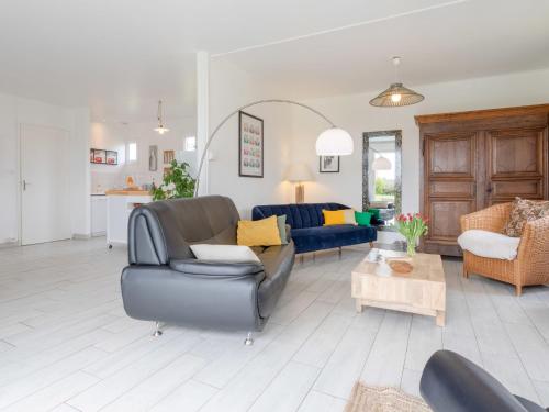 Holiday Home Les Cordylines by Interhome in Anneville-sur-Mer