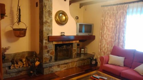 共用Lounge/電視區, 拉胡爾韋爾塔公寓 (Casa Rural La Huerta) in 里亞諾