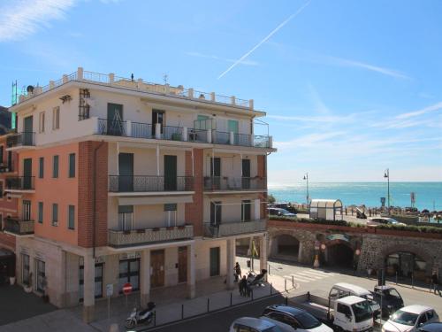  Apartment Centro by Interhome, Pension in Moneglia