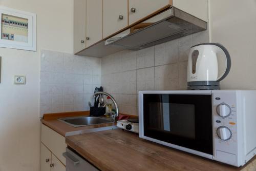 Elia mini suites 7 in Larisa