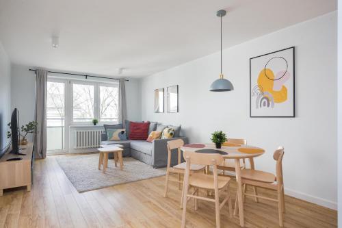 Śródmieście Homely Apartment by BookingHost, Warsaw