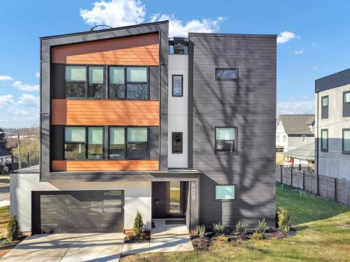 AMAZING VIEWS Rooftop Patio, Gym and Game room in Charlotte, USA