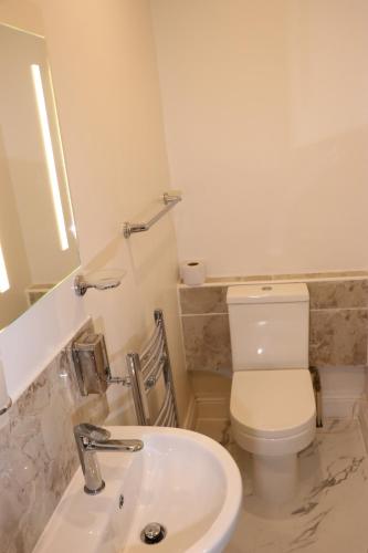 Dalesgate Hotel - image 7