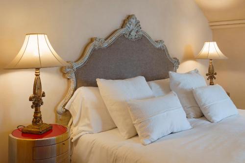 Guestroom, Romano Palace Luxury Hotel in Catania