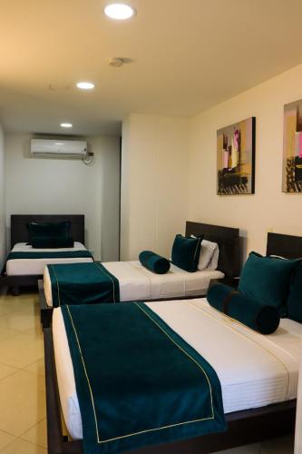 hotel medellin gold – Medellin, VT