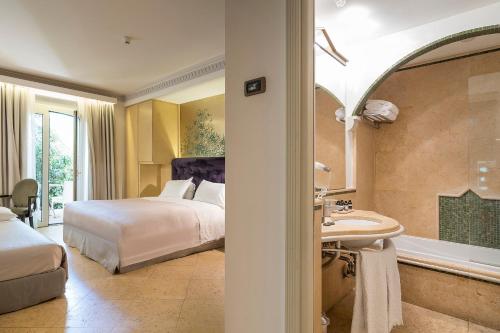 room detail thumbnail 1