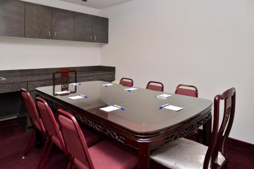Americas Best Value Inn Somerville Texas - main image