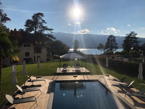 Skats, Hôtel Le Mouton Bleu (Hotel Le Mouton Bleu) in Talloires-Montmin
