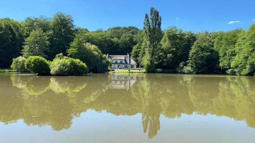 "La Homerie" Chaumière en pleine nature gîte à louer La Roptière