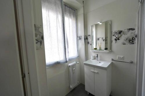  Cinecittà Luxury Flat Metro A in Rom