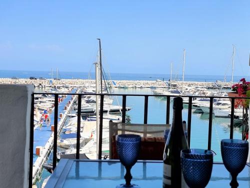 2 Bedroom Frontline Puerto Banús BEST views RDR299