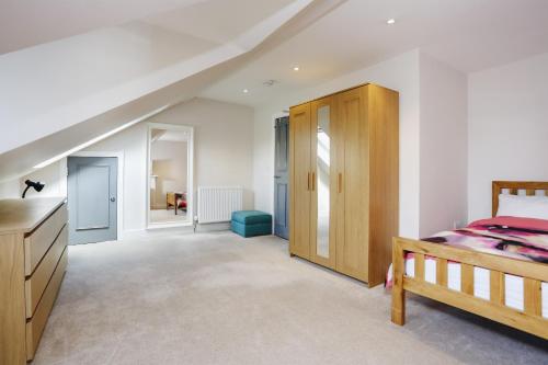 Fabulous 5 Double Bedroom Edinburgh Old Town apartment, Edinburgh (fotografie 8)