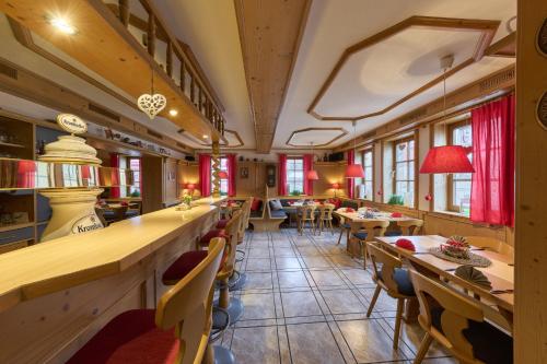 布勞納赫希鄉村酒店 (Landhotel Brauner Hirsch) in 卡瑪佛斯特