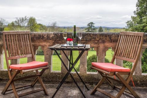 Létesítmények, Chateau La Thuiliere in Saint Front De Pradoux