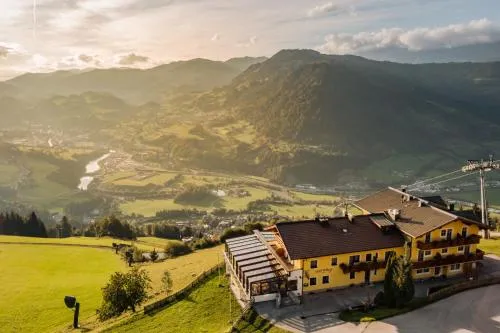 Alpendorf Hotel Stern in St. Johann im Pongau, Österreich