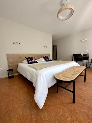 2 twin beds