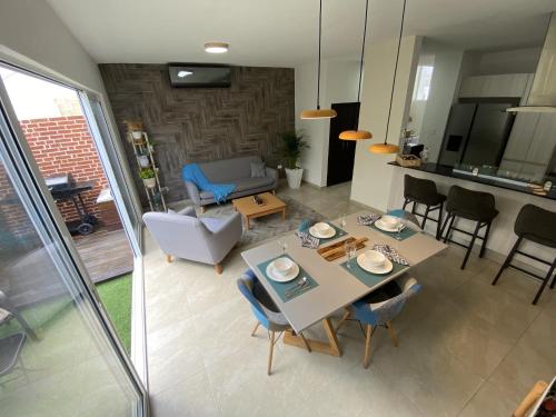 Casa familiar cerca de la playa con terraza privada, Cancún (fotografie 2)