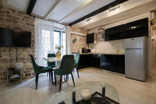 Apartment Stone - image 4