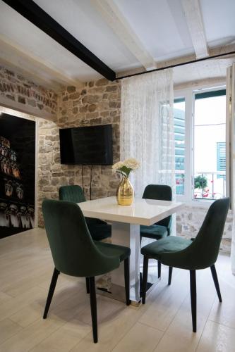 Apartment Stone - image 6