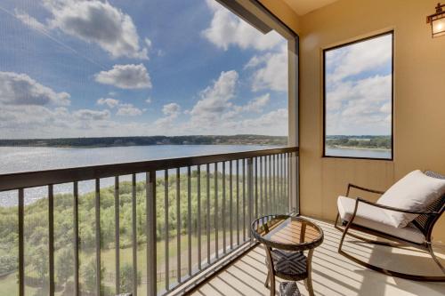 Montverde Condo with Pool Access and Lake Views in Winter Garden