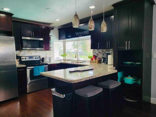 Cottage in the Gardens! in Miami Gardens, USA
