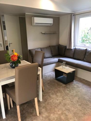 Mobilhome Confort Moana 1-6 p, Camping Sen-Yan 5 Stars in 美索