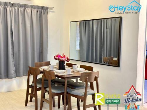 Klebang Villa 17Pax PrivateSwimmingPool TownArea by HeyStay Management in Klebang