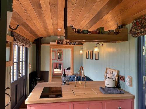 Novelist Shepherd's hut in Beaminster